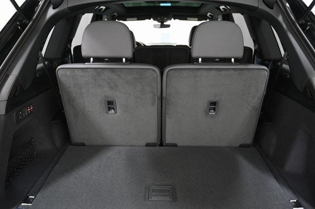 new 2026 Audi Q7 car, priced at $72,445