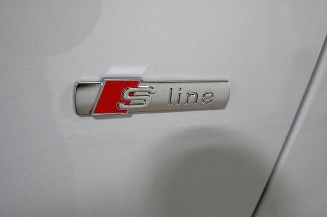 new 2026 Audi Q7 car, priced at $82,230