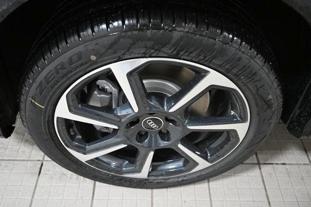 new 2025 Audi Q3 car, priced at $44,740