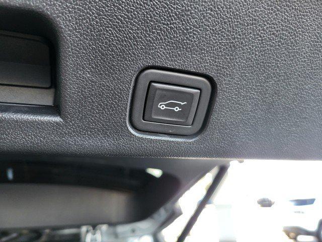 used 2025 Chevrolet Traverse car, priced at $50,434