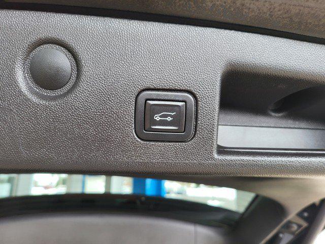 used 2024 Chevrolet Equinox car, priced at $29,994