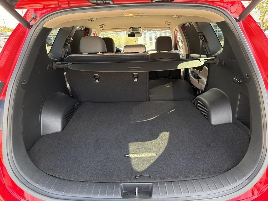 used 2022 Hyundai Santa Fe car, priced at $15,887