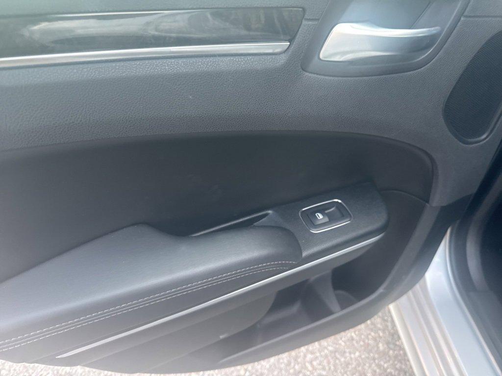 used 2022 Chrysler 300 car, priced at $20,888