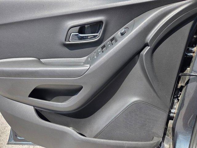 used 2022 Chevrolet Trax car, priced at $18,187