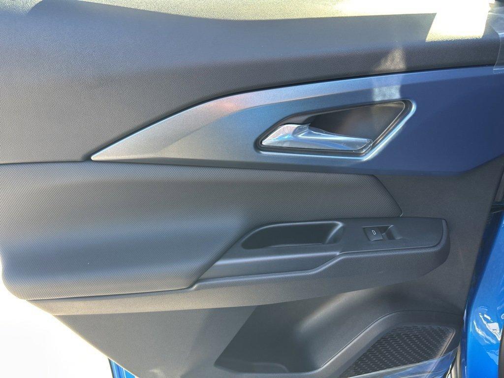 used 2025 Chevrolet Equinox EV car, priced at $28,988