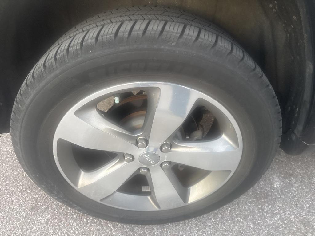 used 2016 Jeep Grand Cherokee car, priced at $15,000