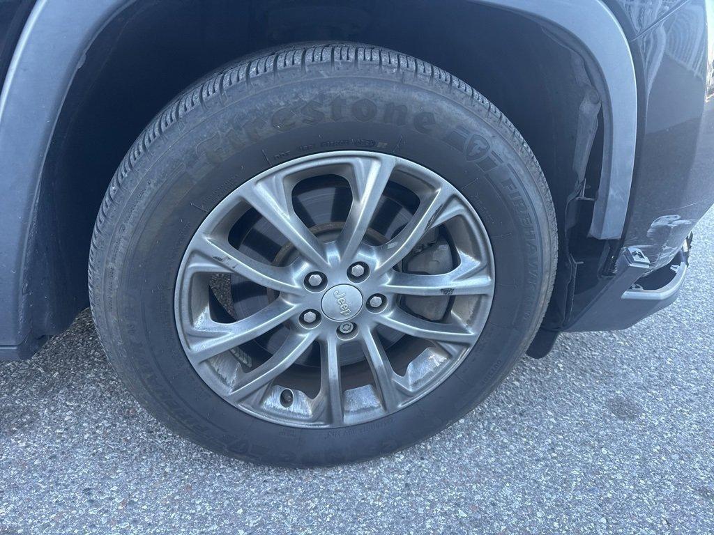 used 2019 Jeep Cherokee car, priced at $13,988