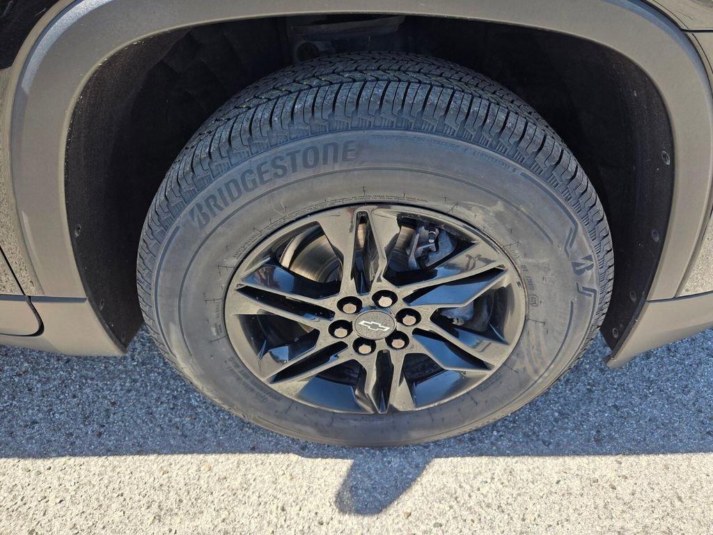 used 2023 Chevrolet Traverse car, priced at $26,988
