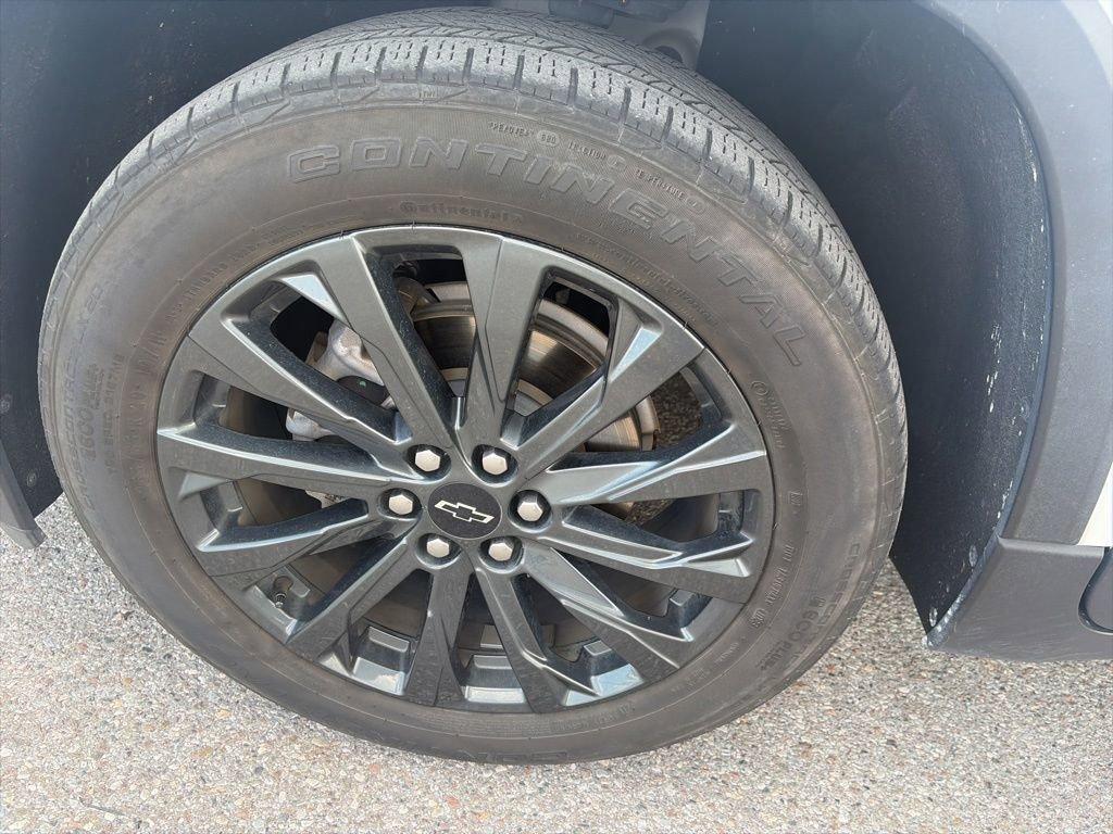 used 2023 Chevrolet Traverse car, priced at $36,287