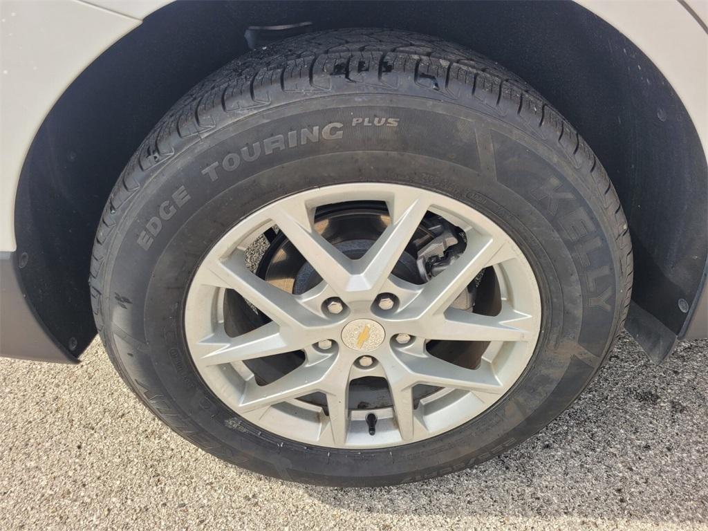 used 2024 Chevrolet Equinox car, priced at $19,488