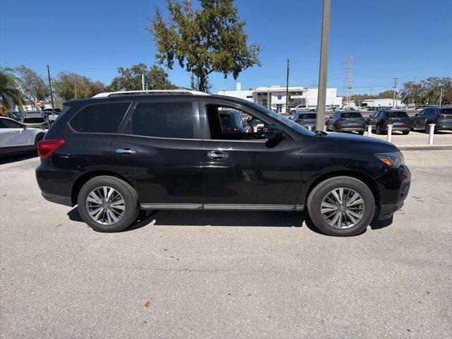 used 2020 Nissan Pathfinder car, priced at $11,000