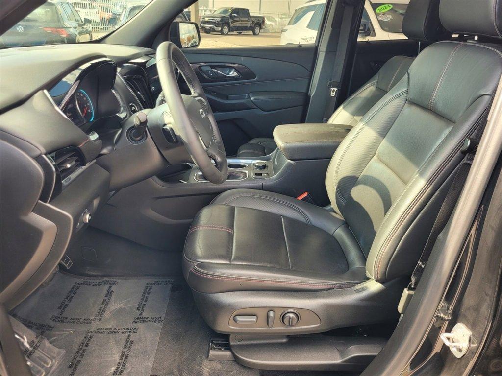 used 2022 Chevrolet Traverse car, priced at $25,988