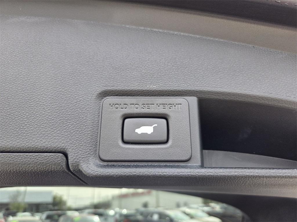 used 2022 Acura RDX car, priced at $25,988