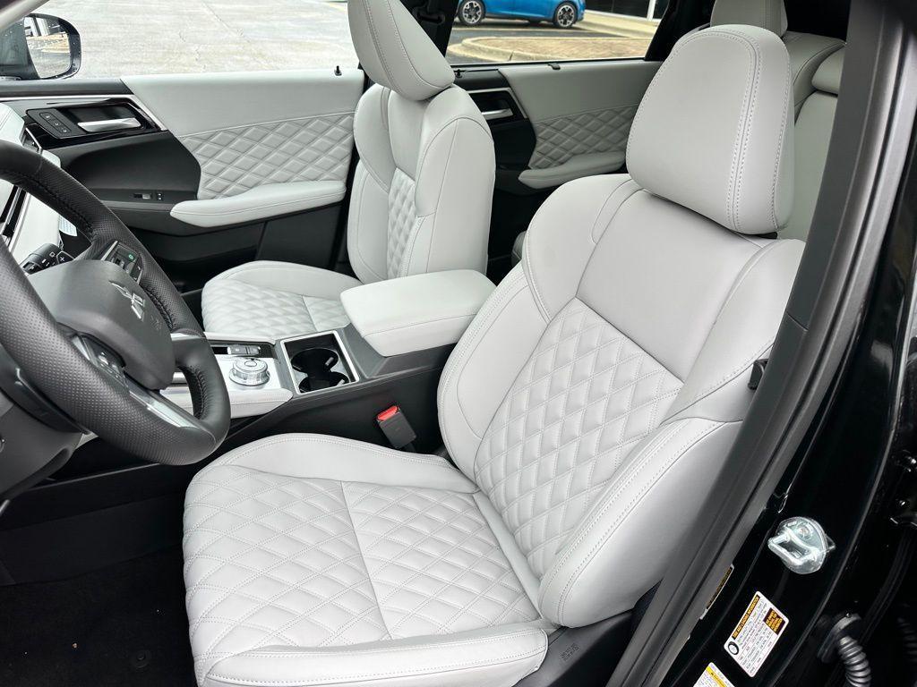 new 2025 Mitsubishi Outlander PHEV car, priced at $49,998