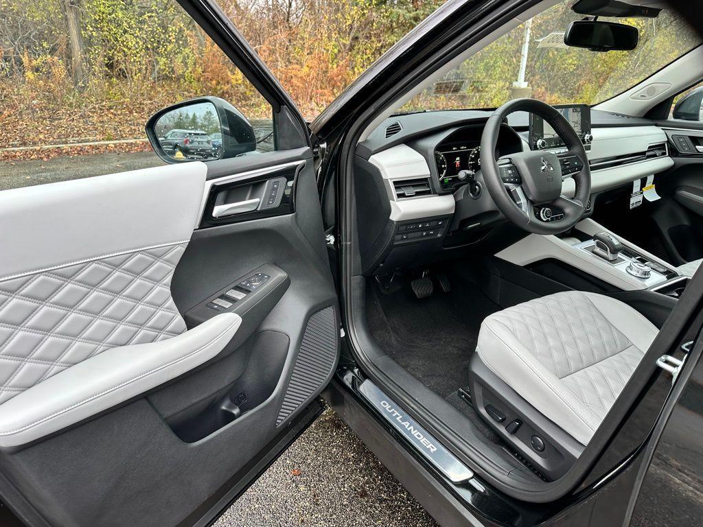new 2025 Mitsubishi Outlander PHEV car, priced at $49,998