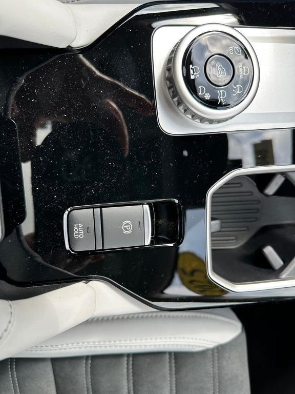 new 2025 Mitsubishi Outlander car, priced at $37,289