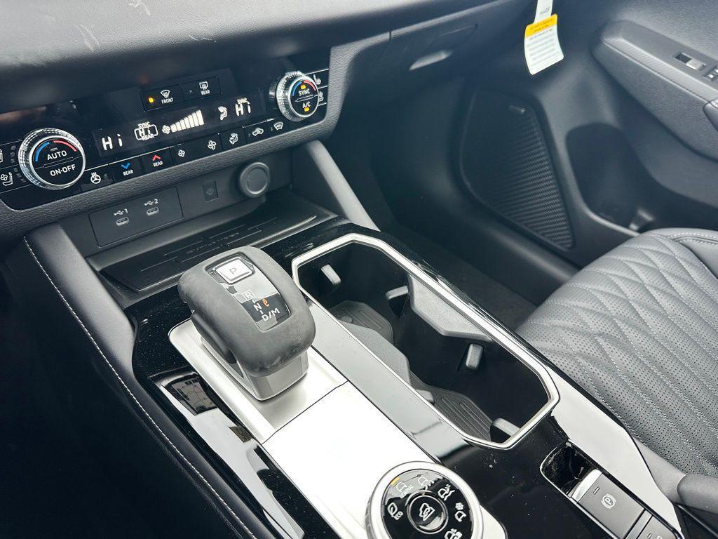 new 2026 Mitsubishi Outlander car, priced at $41,192