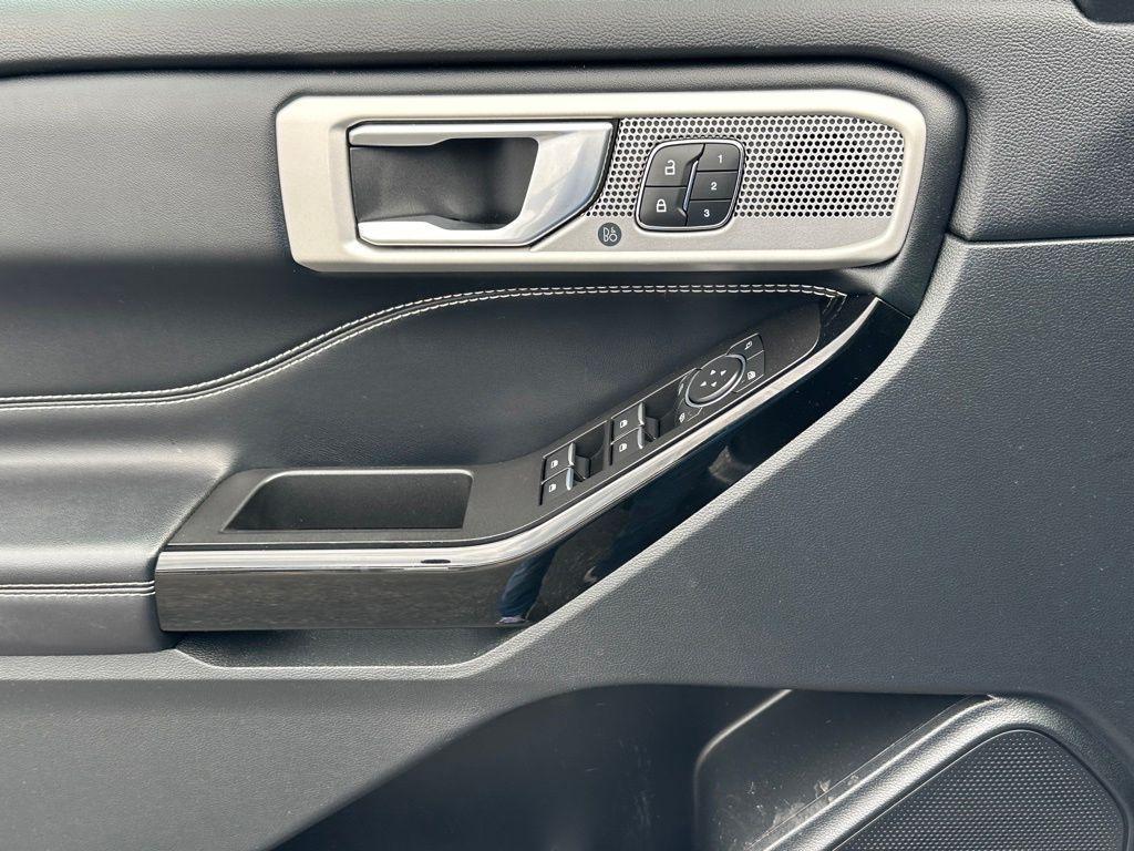 used 2021 Ford Explorer car, priced at $27,307