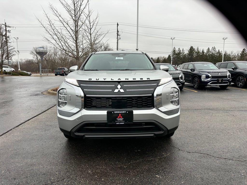 new 2026 Mitsubishi Outlander car, priced at $32,221