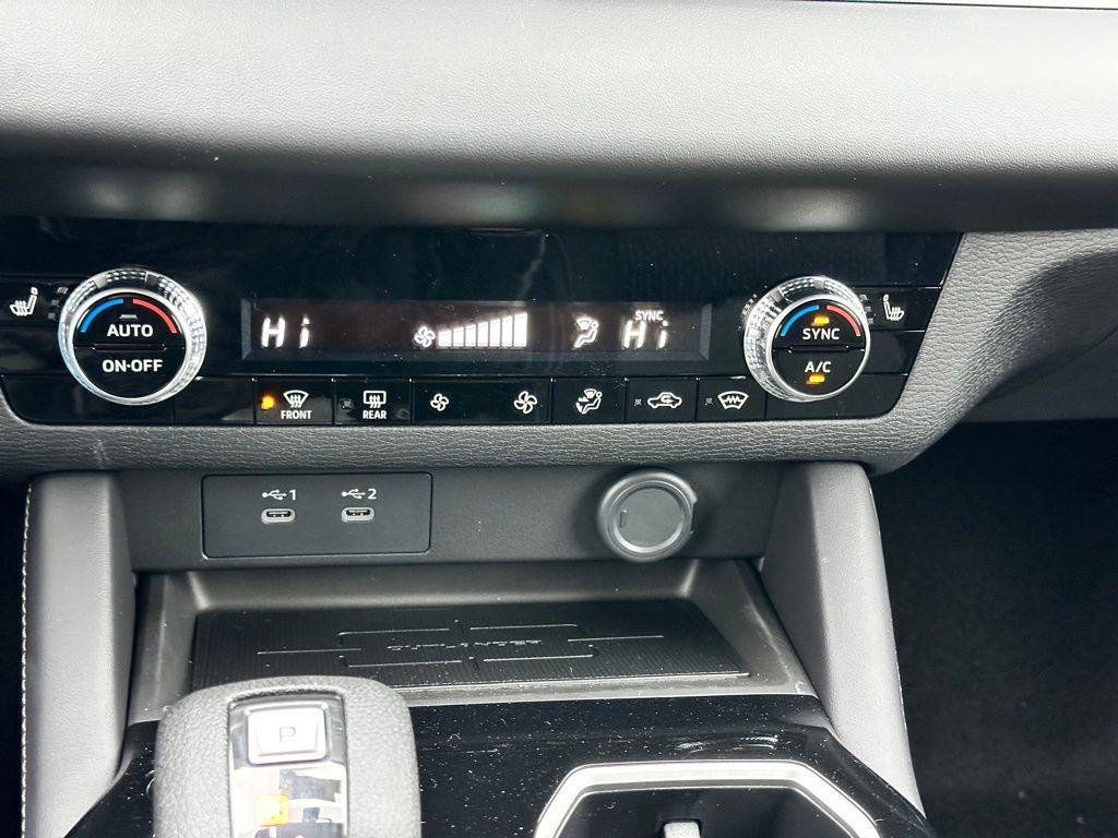 new 2026 Mitsubishi Outlander car, priced at $32,221