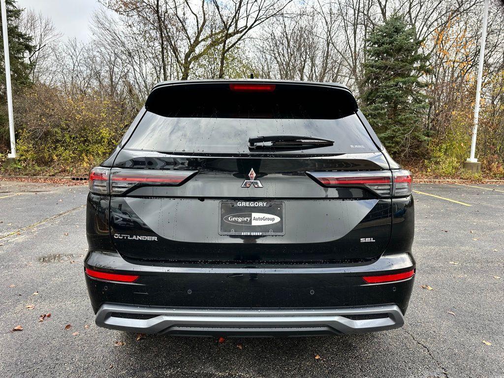 new 2025 Mitsubishi Outlander car, priced at $40,609