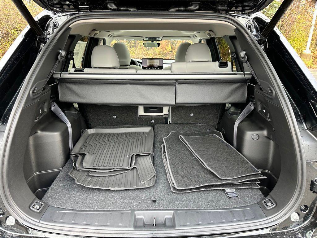 new 2025 Mitsubishi Outlander car, priced at $40,609