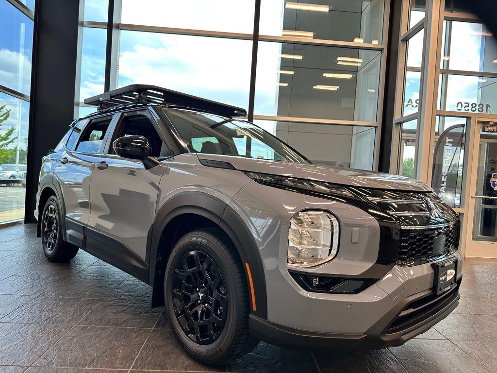 new 2025 Mitsubishi Outlander car, priced at $41,862