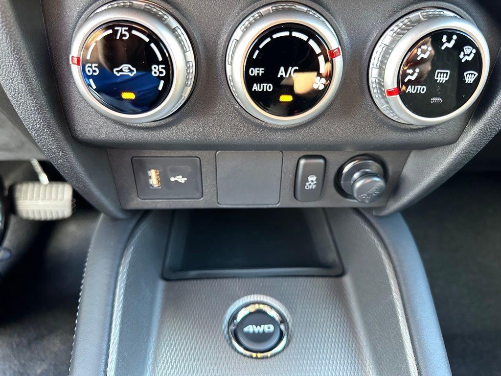 new 2025 Mitsubishi Outlander Sport car, priced at $24,303