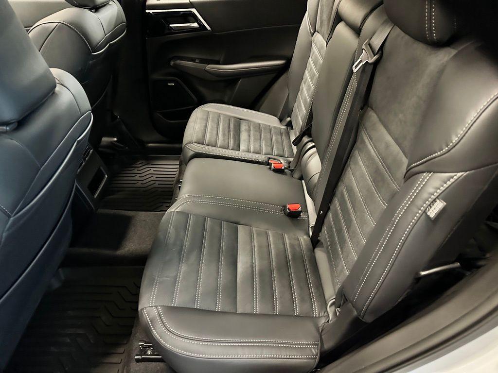 new 2026 Mitsubishi Outlander car, priced at $41,564