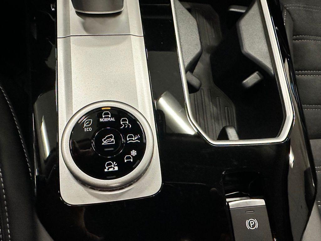 new 2026 Mitsubishi Outlander car, priced at $41,564