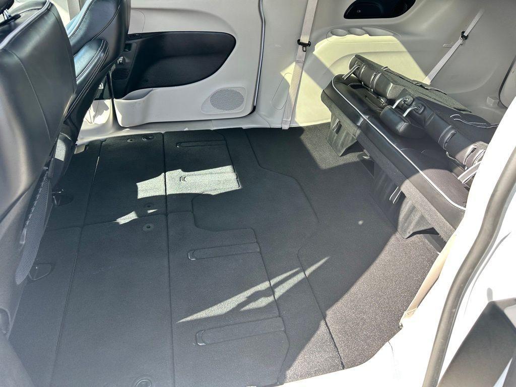 used 2024 Chrysler Pacifica car, priced at $32,457