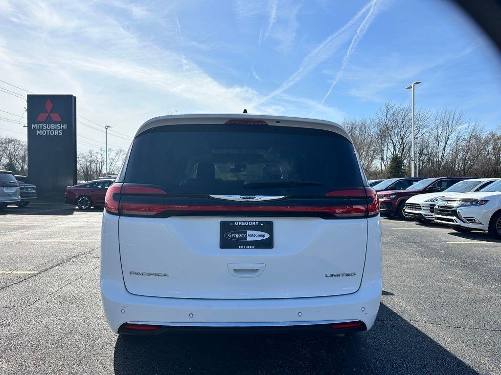 used 2024 Chrysler Pacifica car, priced at $32,457