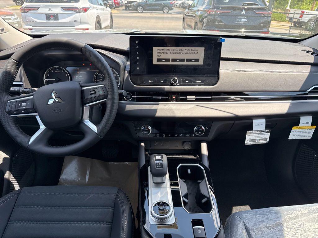 new 2026 Mitsubishi Outlander car, priced at $37,004
