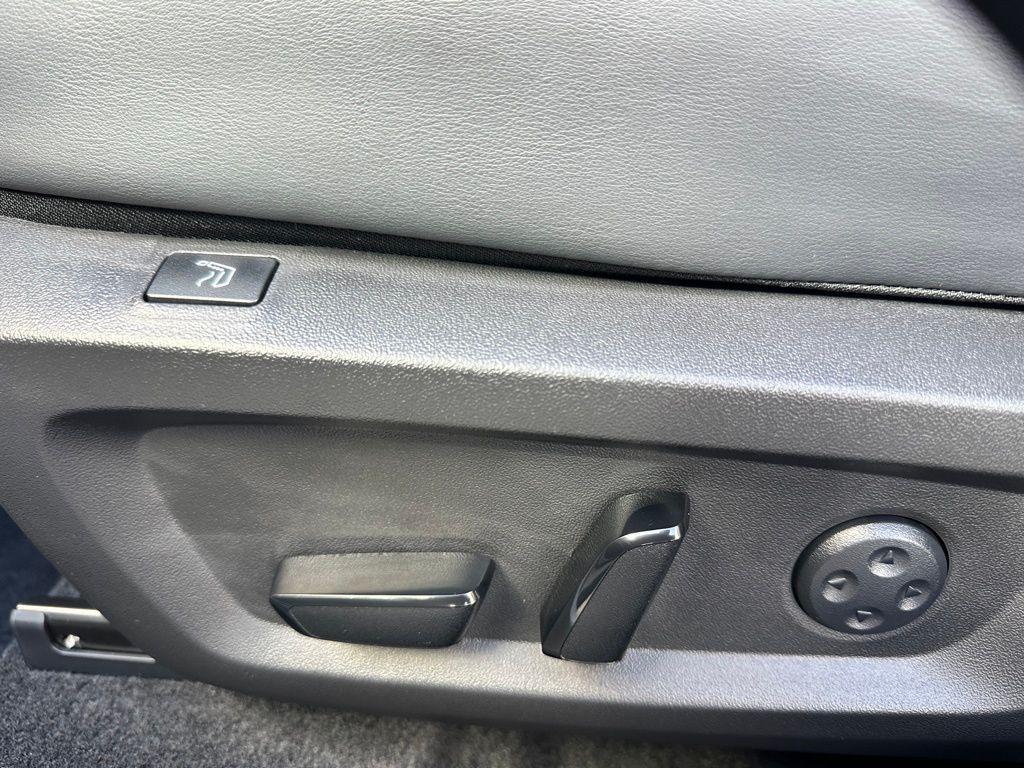 new 2025 Mitsubishi Outlander PHEV car, priced at $49,343