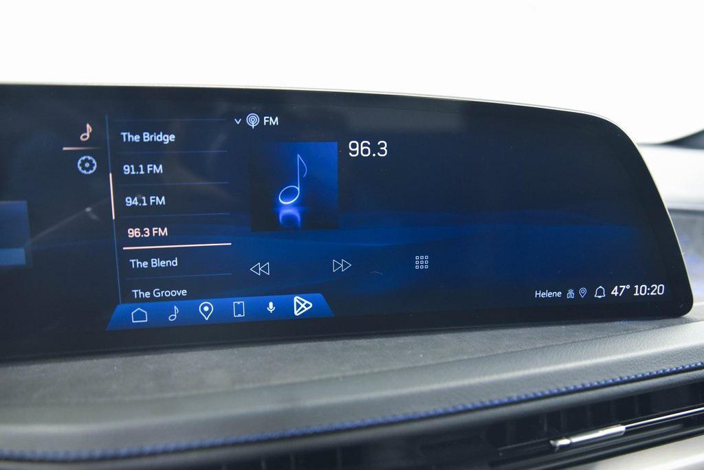 used 2024 Cadillac XT4 car, priced at $36,980