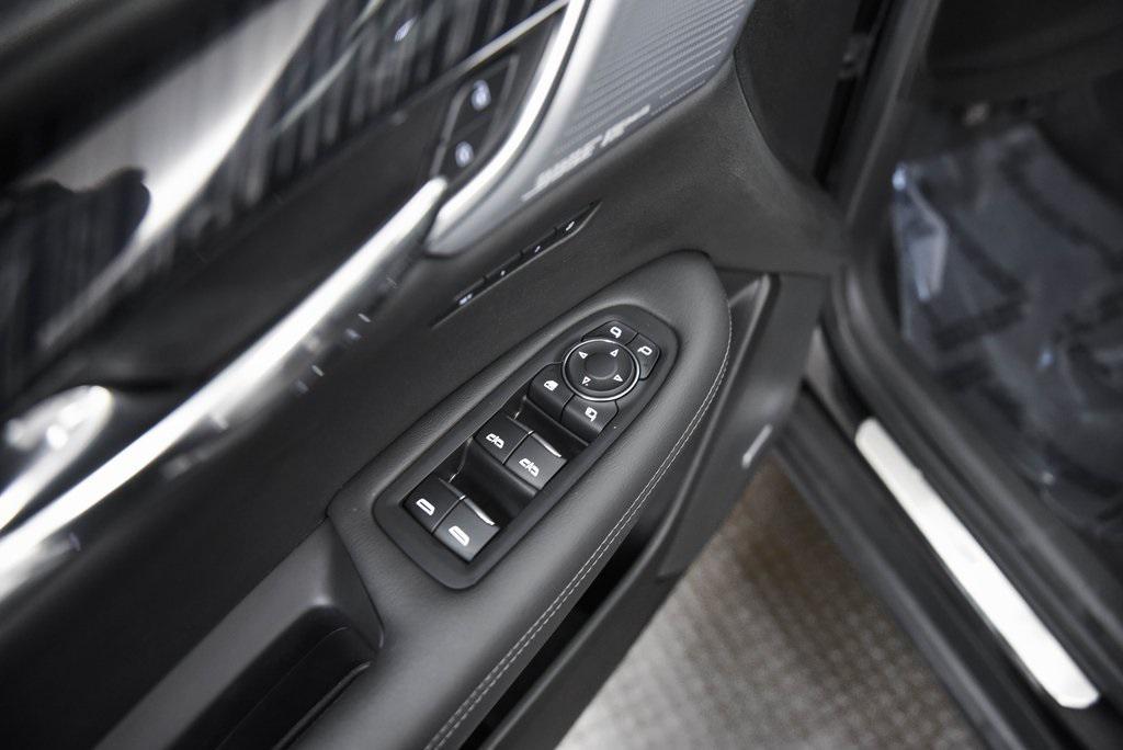 used 2024 Cadillac XT6 car, priced at $42,490