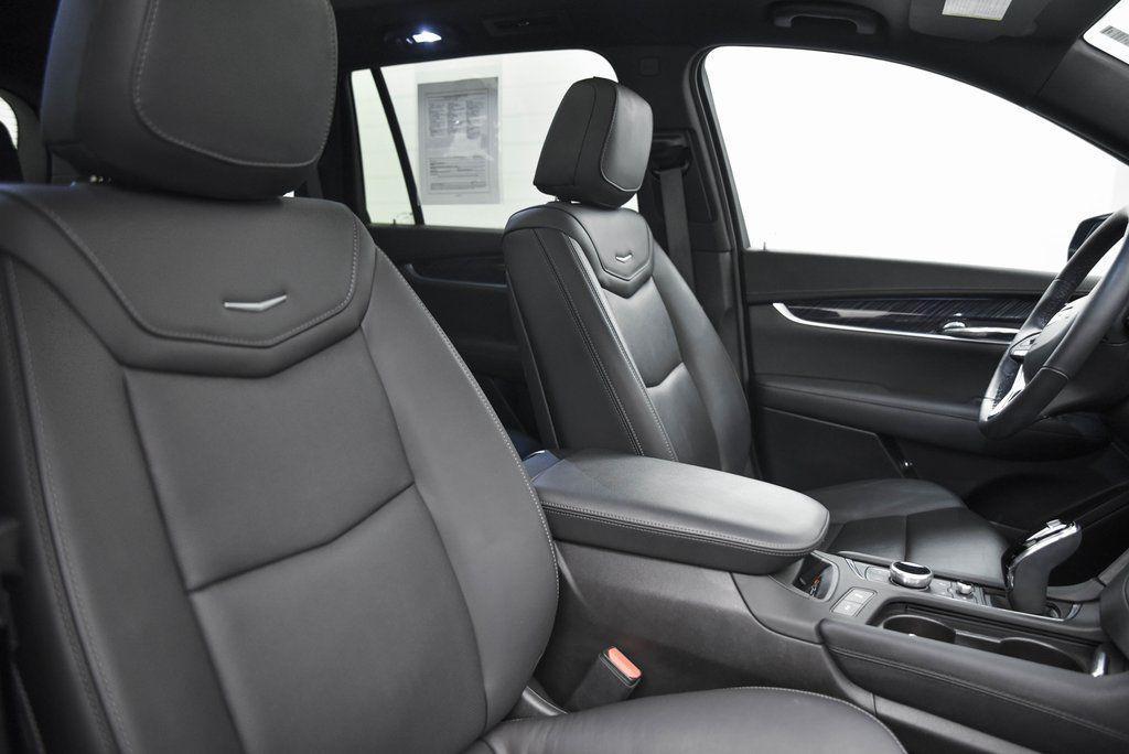 used 2024 Cadillac XT6 car, priced at $40,490