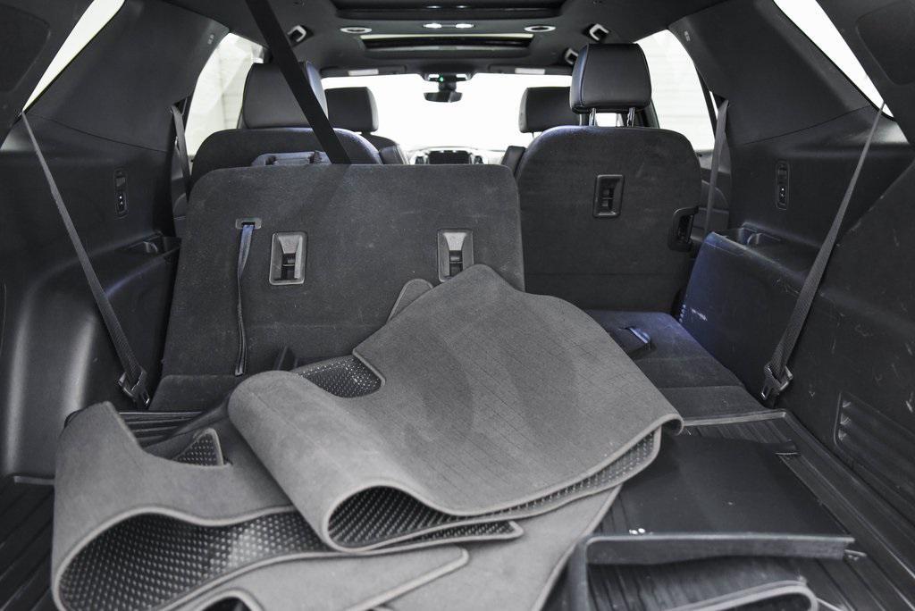 used 2023 Chevrolet Traverse car, priced at $33,490