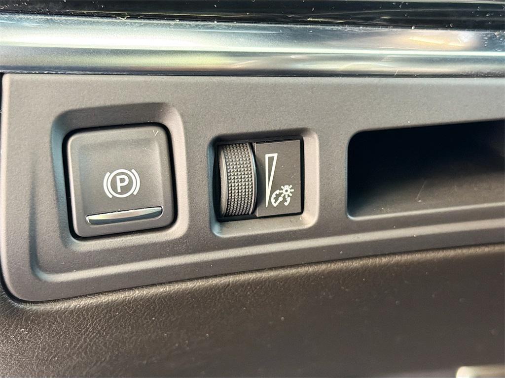 used 2022 Cadillac XT6 car, priced at $35,490