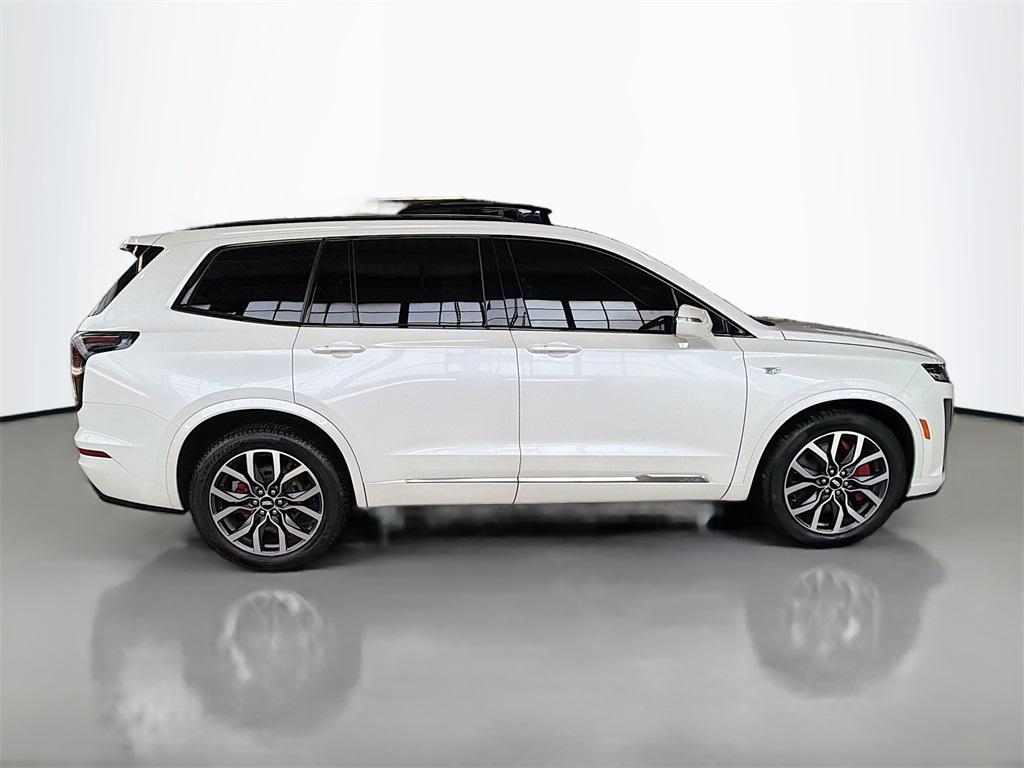 used 2022 Cadillac XT6 car, priced at $35,490