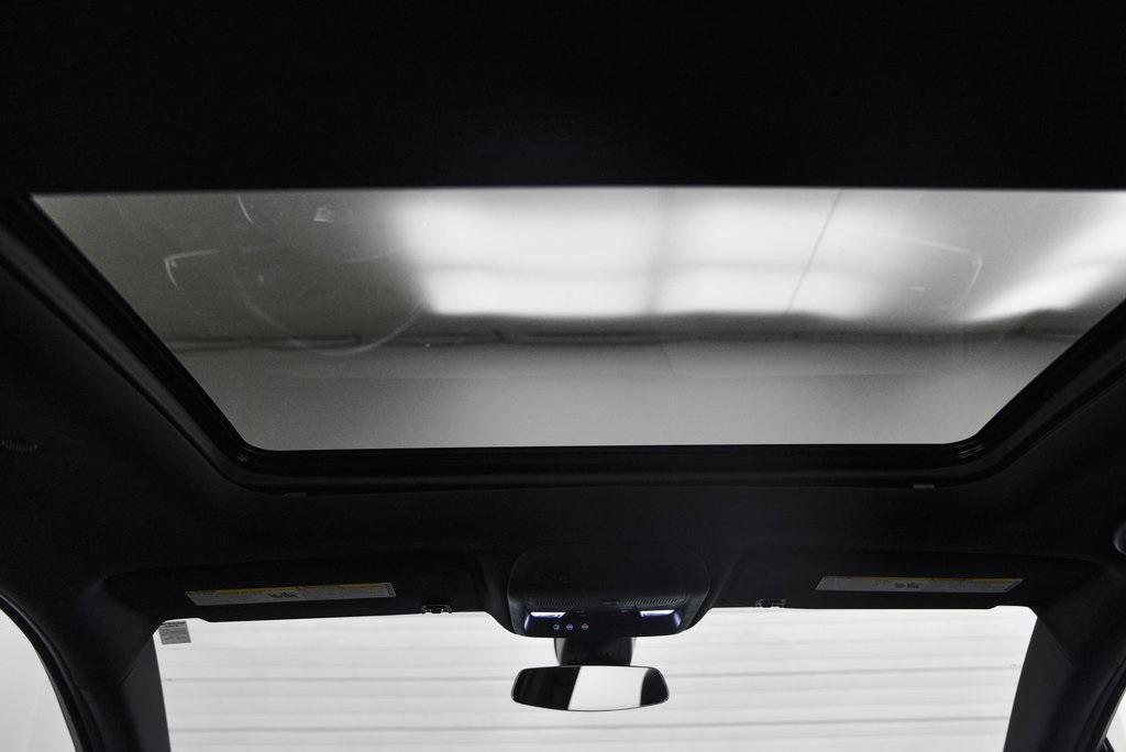 used 2021 Cadillac XT5 car, priced at $26,680