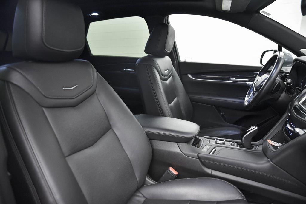 used 2021 Cadillac XT5 car, priced at $26,680