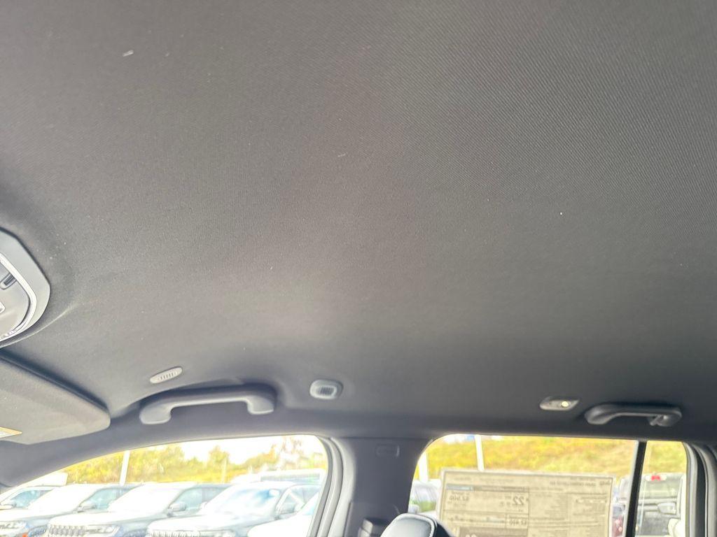 new 2025 Jeep Grand Cherokee car, priced at $45,283