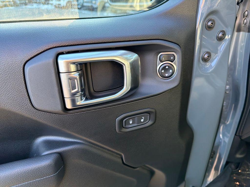 new 2026 Jeep Wrangler car, priced at $48,197