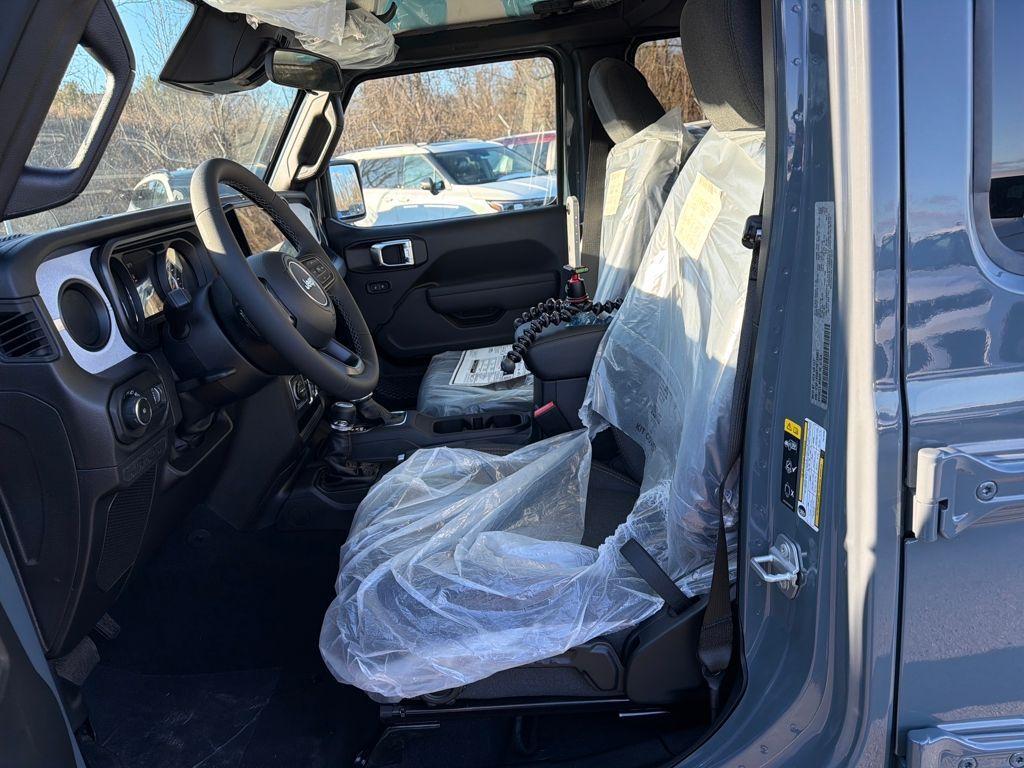new 2026 Jeep Wrangler car, priced at $48,197