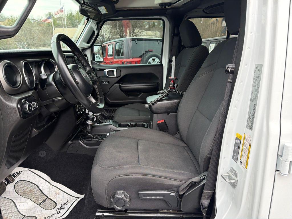 used 2021 Jeep Wrangler Unlimited car, priced at $27,200