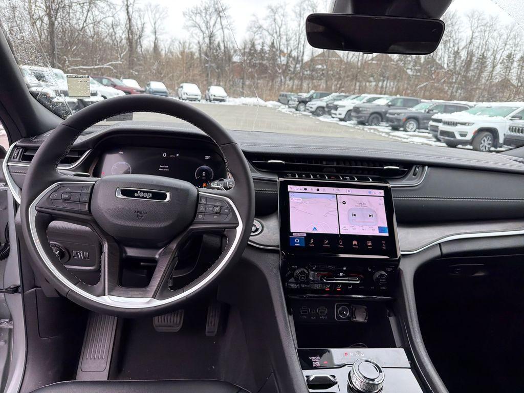 new 2025 Jeep Grand Cherokee car, priced at $49,118