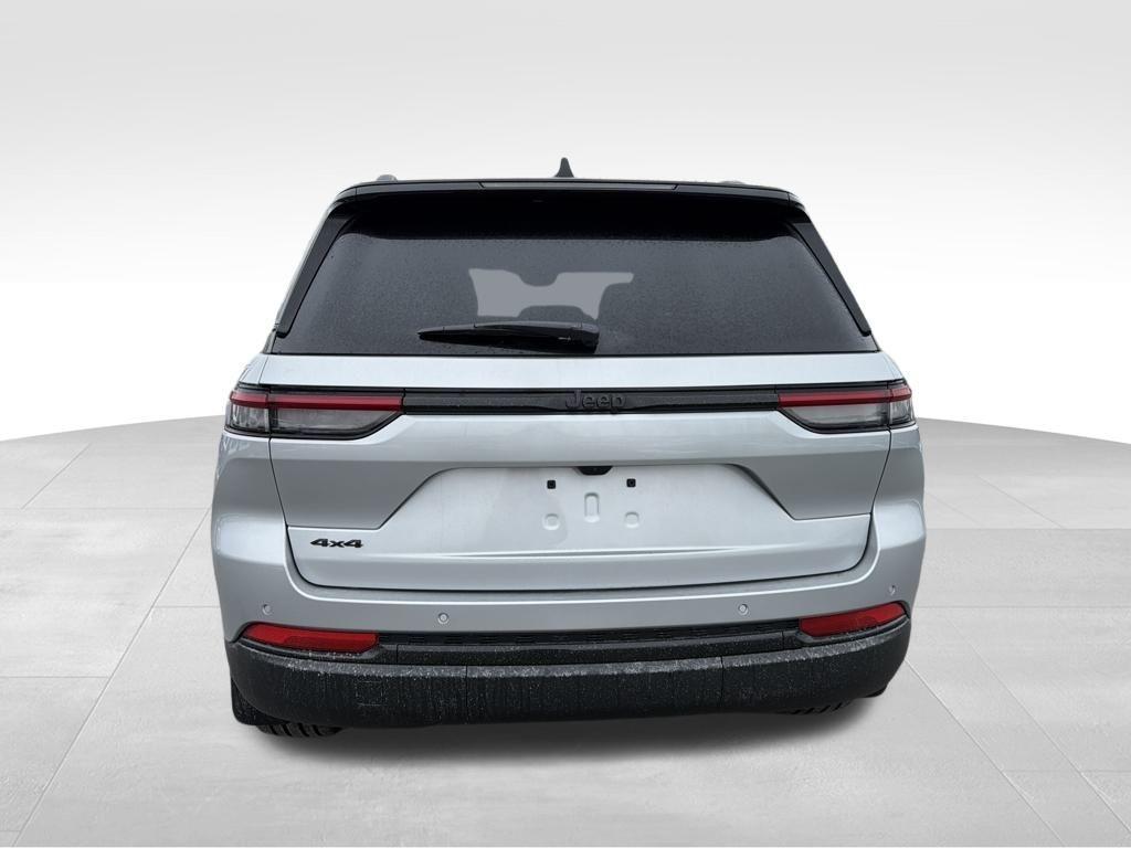 new 2025 Jeep Grand Cherokee car, priced at $49,118