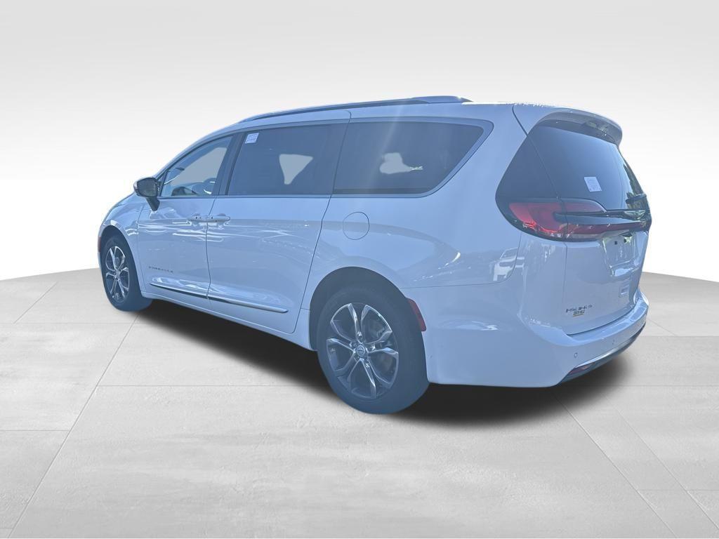 new 2026 Chrysler Pacifica car, priced at $54,885
