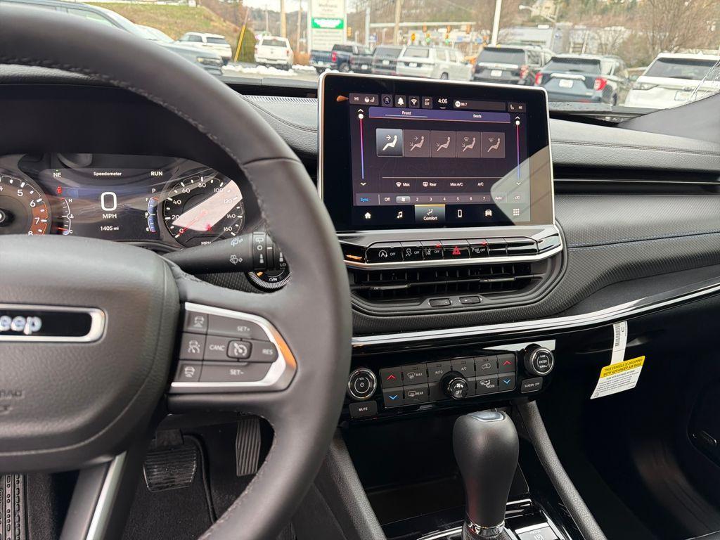 new 2025 Jeep Compass car, priced at $33,075